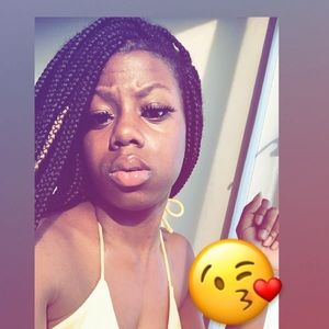 Meet your Posher, Nakia